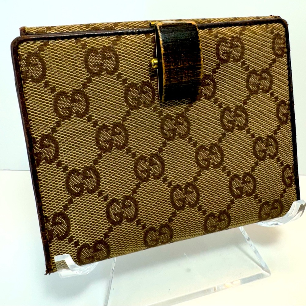 AUTHENTIC & Vintage GUCCI GG Bifold Wallet